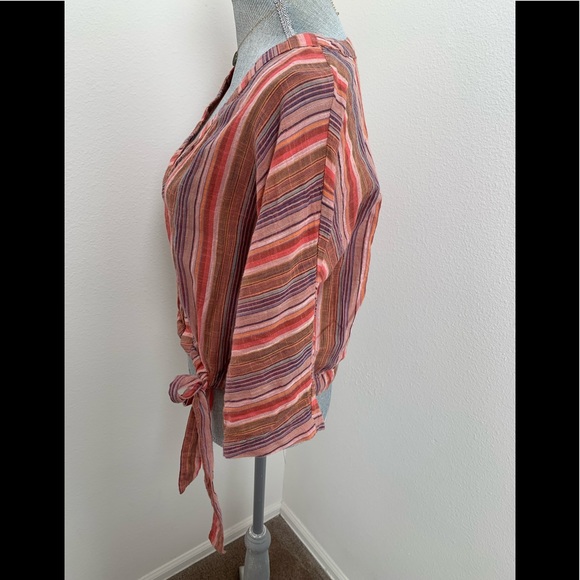 Cute Striped Cross Over Crop Shirt - Picture 4 of 6